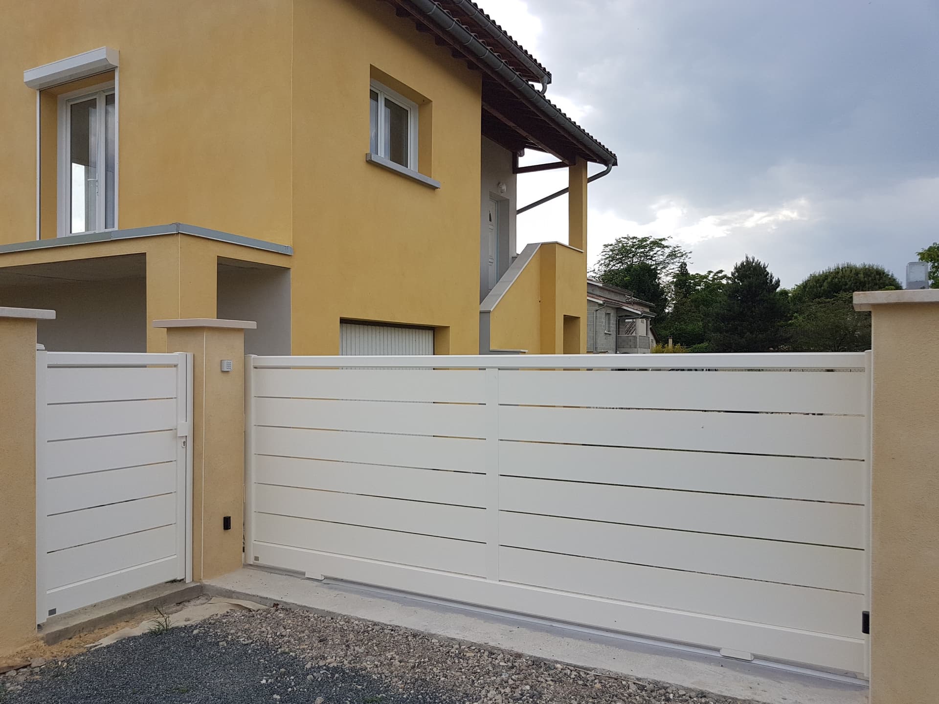 Portail aluminium Trévoux