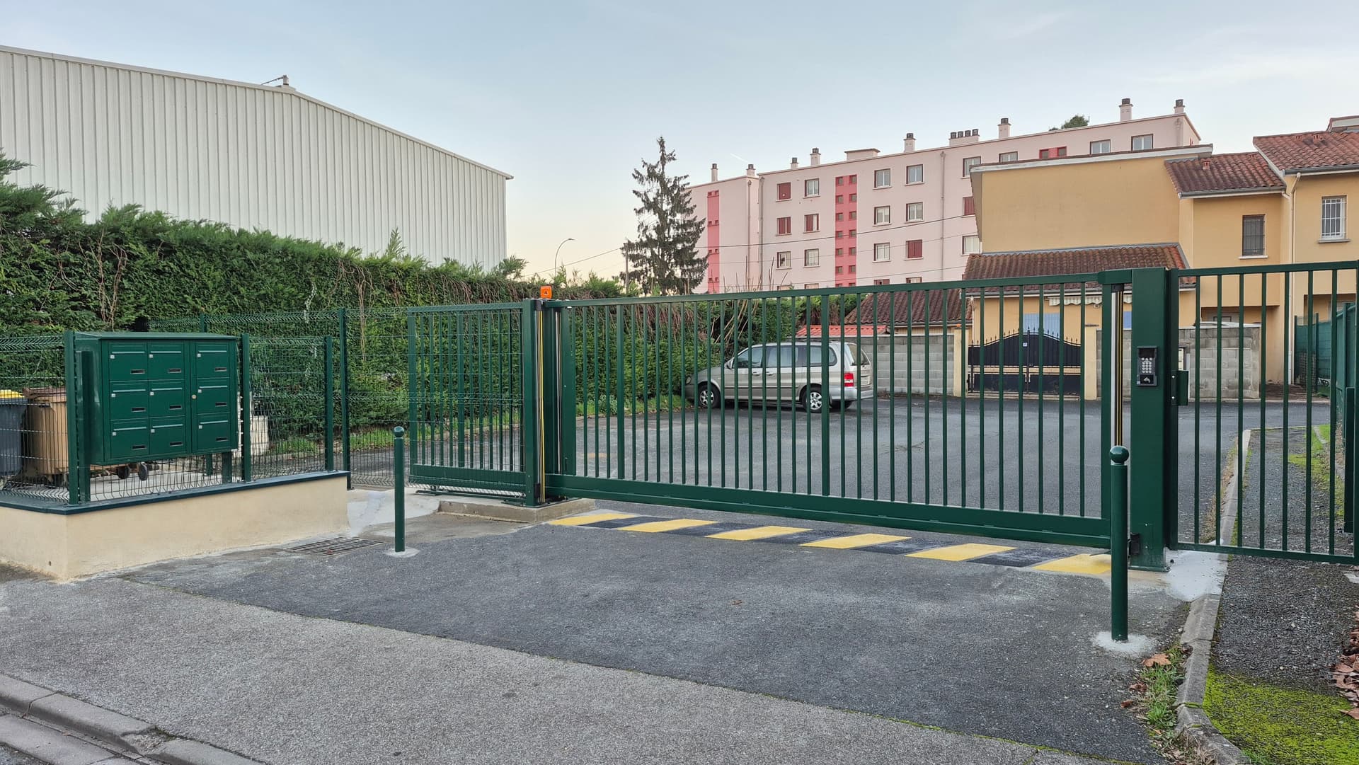 Portail de résidence Villefranche-sur-Saône THERA Fermetures
