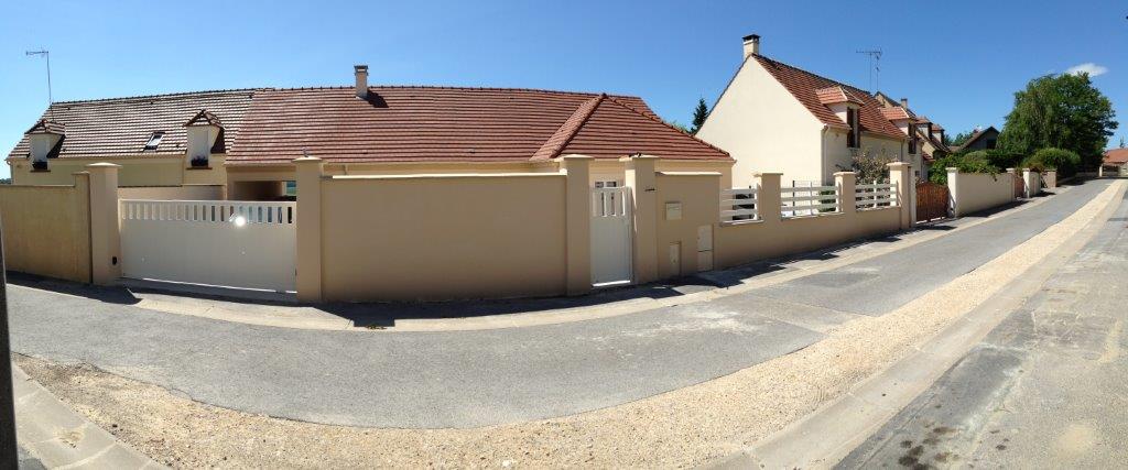 Clôture aluminium moderne installée par THERA Fermetures